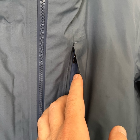 Mens Lululemon Outpour Shell Rain Jacket Medium - Picture 11 of 13